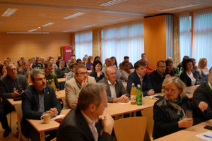 Teilnehmer des Workshops von Wohnen im Waldviertel im JUFA in Raabs an der Thaya